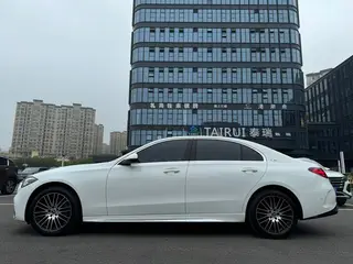Mercedes-Benz C-Class 2022 C 260 L Sports version exterior photo 3