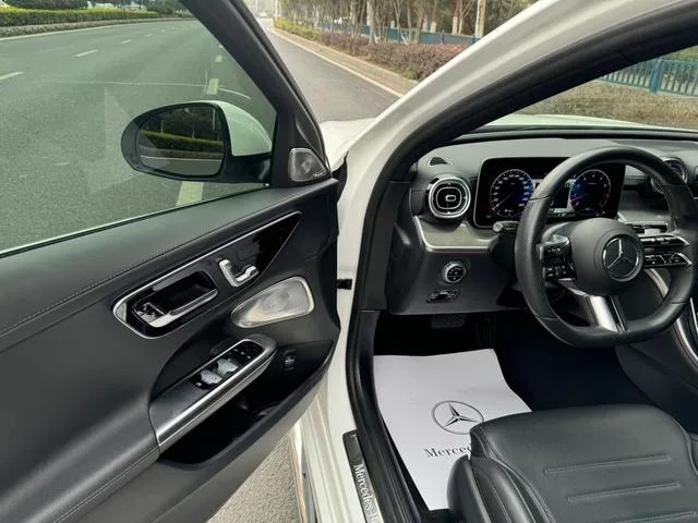 Mercedes-Benz C-Class 2022 C 260 L Sports version exterior photo 7