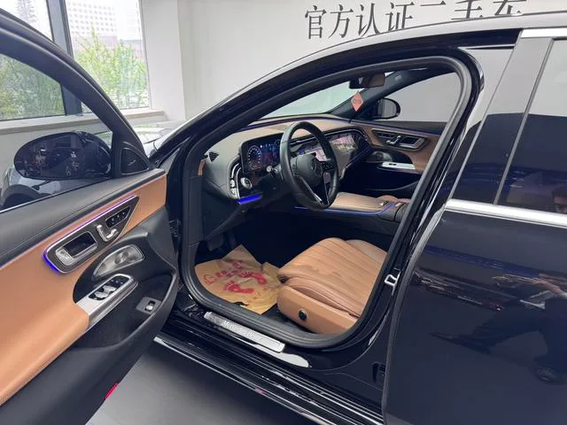 Mercedes-Benz E-Class 2024 E 300 L Luxury type Passenger car exterior photo 5