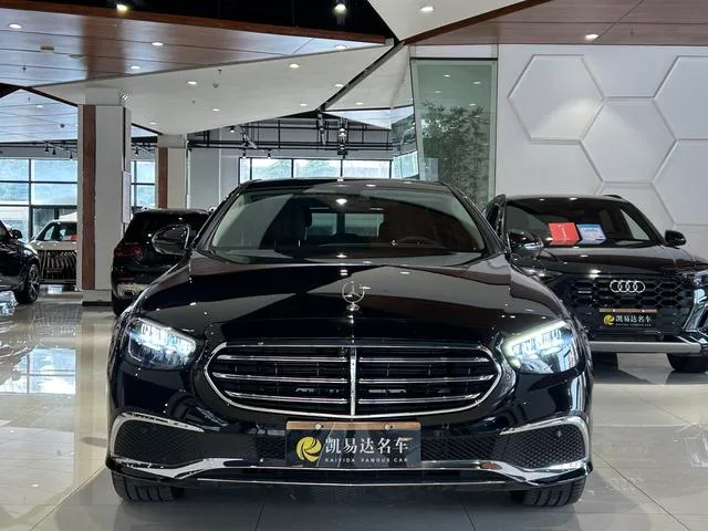 Mercedes-Benz E-Class 2022 Three changes E 300 L Luxury type Passenger car exterior photo 2