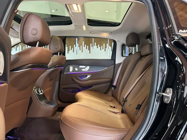 Mercedes-Benz E-Class 2022 Three changes E 300 L Luxury type Passenger car exterior photo 9
