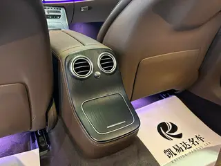 Mercedes-Benz E-Class 2022 Three changes E 300 L Luxury type Passenger car interior photo 12
