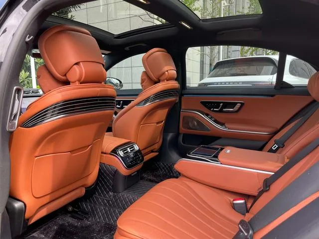 Mercedes-Benz S-Class 2023 S 450 L 4MATIC intérieur photo 13 Mercedes-Benz S-Class 2023 S 450 L 4MATIC intérieur photo 13