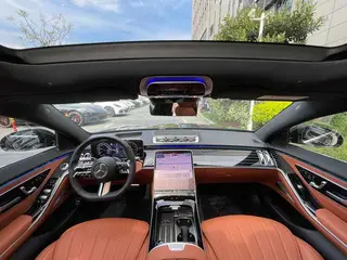 Mercedes-Benz S-Class 2023 S 450 L 4MATIC intérieur photo 17 Mercedes-Benz S-Class 2023 S 450 L 4MATIC intérieur photo 17