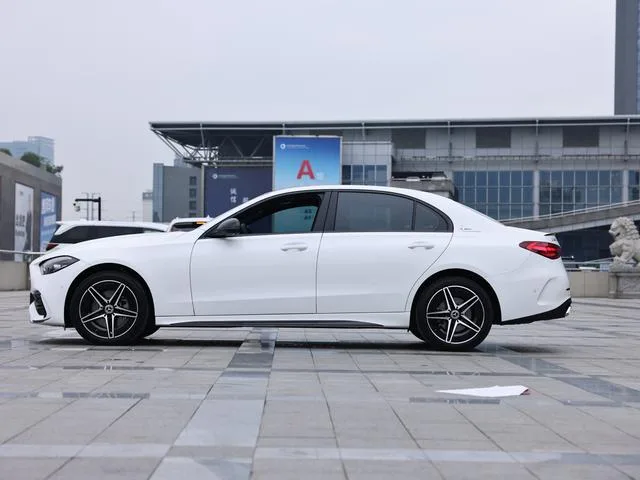 Mercedes-Benz C-Class 2024 C 260 L Hao Night Sports Edition interior photo 17