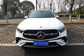 Mercedes-Benz GLC 2023 GLC 260 L 4MATIC Luxury type 5 seat exterior photo 2