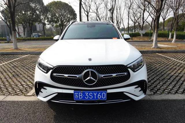 Mercedes-Benz GLC 2023 GLC 260 L 4MATIC Luxury type 5 seat exterior photo 2