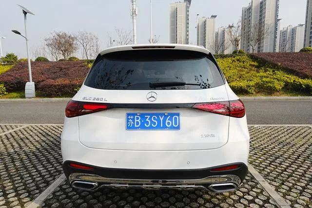 Mercedes-Benz GLC 2023 GLC 260 L 4MATIC Luxury type 5 seat exterior photo 7