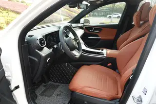 Mercedes-Benz GLC 2023 GLC 260 L 4MATIC Luxury type 5 seat interior photo 12