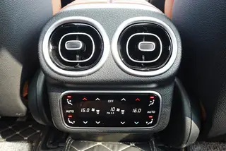 Mercedes-Benz GLC 2023 GLC 260 L 4MATIC Luxury type 5 seat interior photo 20