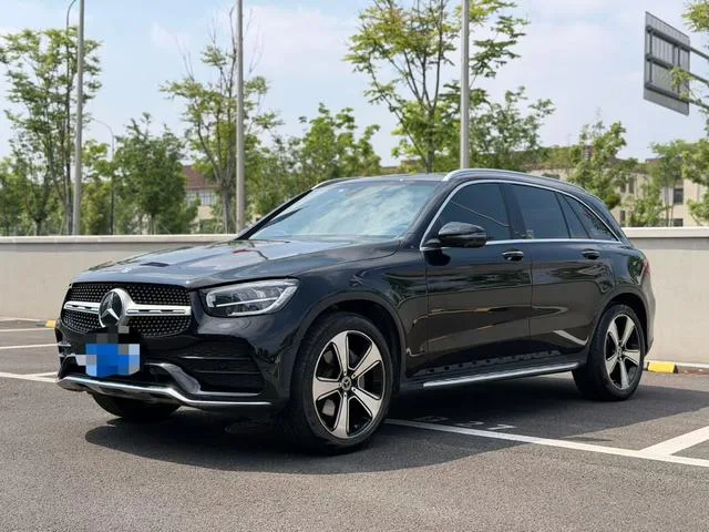 Mercedes-Benz GLC 2022 Restyling GLC 300 L 4MATIC Luxury type exterior photo 1 Mercedes-Benz GLC 2022 Restyling GLC 300 L 4MATIC Luxury type exterior photo 1