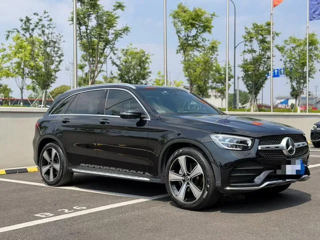 Mercedes-Benz GLC 2022 Restyling GLC 300 L 4MATIC Luxury type exterior photo 3 Mercedes-Benz GLC 2022 Restyling GLC 300 L 4MATIC Luxury type exterior photo 3
