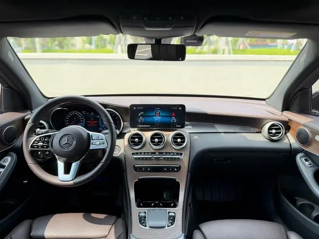 Mercedes-Benz GLC 2022 Restyling GLC 300 L 4MATIC Luxury type exterior photo 4 Mercedes-Benz GLC 2022 Restyling GLC 300 L 4MATIC Luxury type exterior photo 4