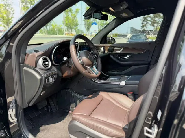 Mercedes-Benz GLC 2022 Restyling GLC 300 L 4MATIC Luxury type interior photo 6 Mercedes-Benz GLC 2022 Restyling GLC 300 L 4MATIC Luxury type interior photo 6
