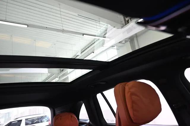 Mercedes-Benz GLC 2023 Restyling GLC 300 L 4MATIC Dynamic 5 seat interior photo 13 Mercedes-Benz GLC 2023 Restyling GLC 300 L 4MATIC Dynamic 5 seat interior photo 13