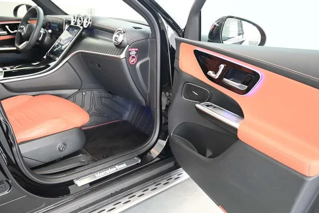 Mercedes-Benz GLC 2023 Restyling GLC 300 L 4MATIC Dynamic 5 seat interior photo 14 Mercedes-Benz GLC 2023 Restyling GLC 300 L 4MATIC Dynamic 5 seat interior photo 14