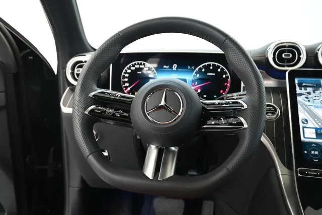 Mercedes-Benz GLC 2023 Restyling GLC 300 L 4MATIC Dynamic 5 seat interior photo 17 Mercedes-Benz GLC 2023 Restyling GLC 300 L 4MATIC Dynamic 5 seat interior photo 17