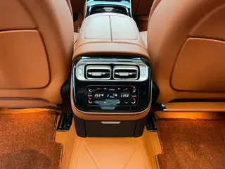 Mercedes-Benz S-Class 2022 S 450 L 4MATIC interior photo 16 Mercedes-Benz S-Class 2022 S 450 L 4MATIC interior photo 16