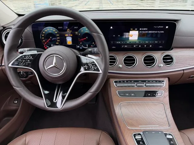 Mercedes-Benz E-Class 2021 E 300 L Luxury type Passenger car exterior photo 10 Mercedes-Benz E-Class 2021 E 300 L Luxury type Passenger car exterior photo 10