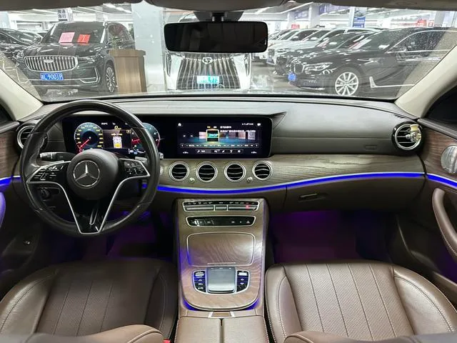 Mercedes-Benz E-Class 2021 E 300 L Luxury type Passenger car interior photo 12 Mercedes-Benz E-Class 2021 E 300 L Luxury type Passenger car interior photo 12