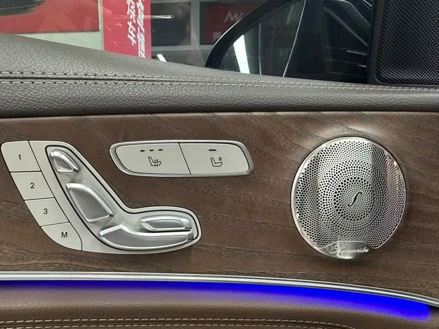 Mercedes-Benz E-Class 2021 E 300 L Luxury type Passenger car interior photo 17 Mercedes-Benz E-Class 2021 E 300 L Luxury type Passenger car interior photo 17