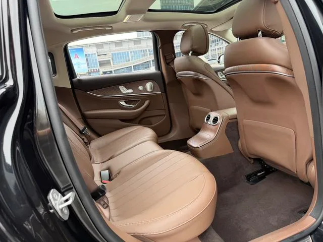 Mercedes-Benz E-Class 2021 E 300 L Luxury type Passenger car interior photo 19 Mercedes-Benz E-Class 2021 E 300 L Luxury type Passenger car interior photo 19