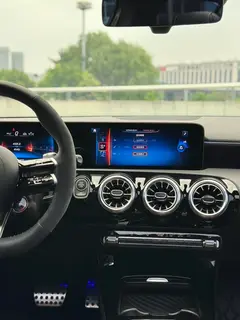 Mercedes-Benz Mercedes-AMG A-Class 2024 AMG A 45 S 4MATIC intérieur photo 13