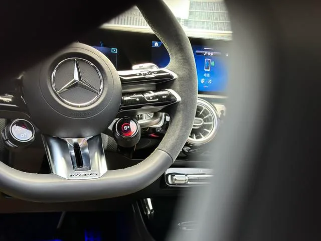 Mercedes-Benz Mercedes-AMG A-Class 2024 AMG A 45 S 4MATIC intérieur photo 14