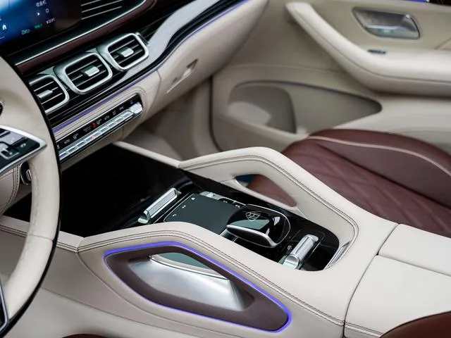Mercedes-Benz Maybach GLS 2024 GLS 600 4MATIC Ritual and Music Edition exterior photo 8 Mercedes-Benz Maybach GLS 2024 GLS 600 4MATIC Ritual and Music Edition exterior photo 8