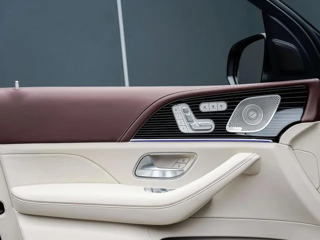 Mercedes-Benz Maybach GLS 2024 GLS 600 4MATIC Ritual and Music Edition exterior photo 9 Mercedes-Benz Maybach GLS 2024 GLS 600 4MATIC Ritual and Music Edition exterior photo 9