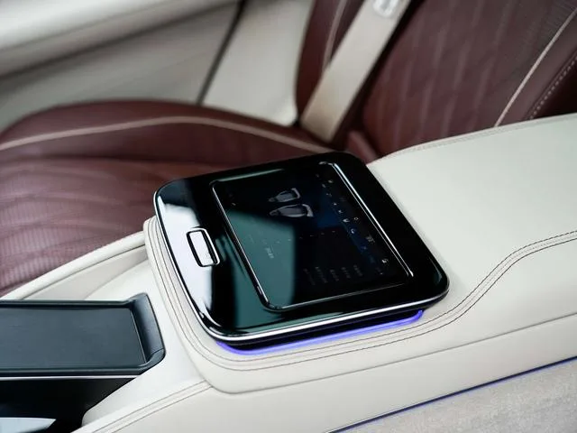 Mercedes-Benz Maybach GLS 2024 GLS 600 4MATIC Ritual and Music Edition interior photo 14 Mercedes-Benz Maybach GLS 2024 GLS 600 4MATIC Ritual and Music Edition interior photo 14