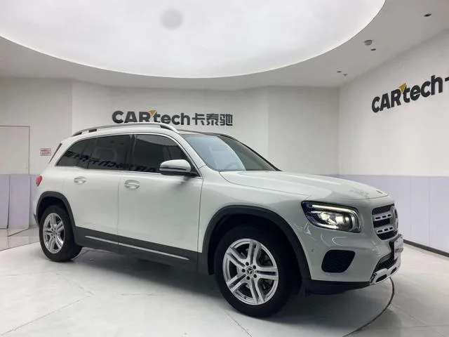 Mercedes-Benz GLB 2023 GLB 220 Dynamic exterior photo 3