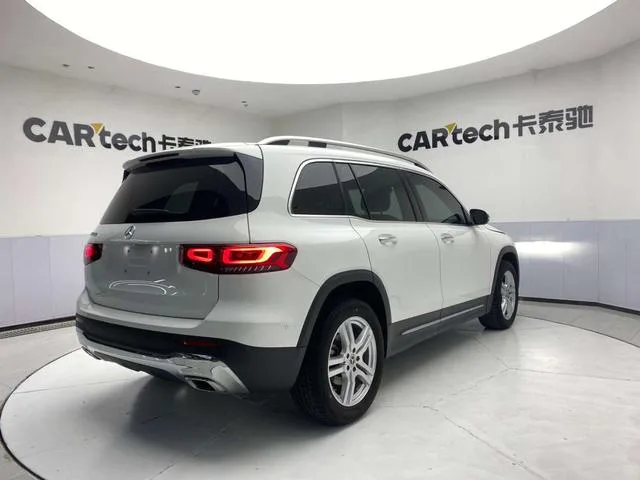 Mercedes-Benz GLB 2023 GLB 220 Dynamic exterior photo 6