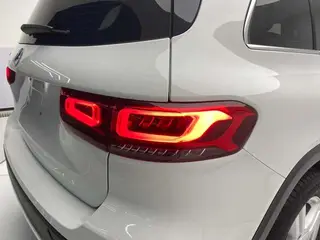 Mercedes-Benz GLB 2023 GLB 220 Dynamic interior photo 11