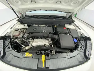 Mercedes-Benz GLB 2023 GLB 220 Dynamic interior photo 13