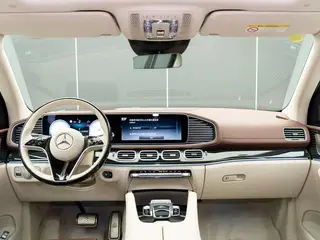 Mercedes-Benz Maybach GLS 2024 GLS 480 4MATIC interior photo 11 Mercedes-Benz Maybach GLS 2024 GLS 480 4MATIC interior photo 11