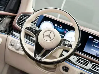 Mercedes-Benz Maybach GLS 2024 GLS 480 4MATIC interior photo 12 Mercedes-Benz Maybach GLS 2024 GLS 480 4MATIC interior photo 12