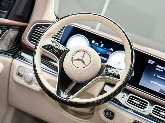 Mercedes-Benz Maybach GLS 2024 GLS 480 4MATIC interior photo 12 Mercedes-Benz Maybach GLS 2024 GLS 480 4MATIC interior photo 12