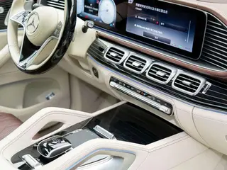 Mercedes-Benz Maybach GLS 2024 GLS 480 4MATIC interior photo 14 Mercedes-Benz Maybach GLS 2024 GLS 480 4MATIC interior photo 14