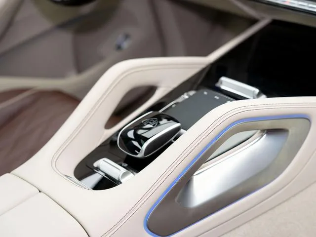 Mercedes-Benz Maybach GLS 2024 GLS 480 4MATIC interior photo 15 Mercedes-Benz Maybach GLS 2024 GLS 480 4MATIC interior photo 15