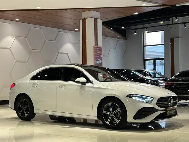 Mercedes-Benz A-Class 2024 Restyling A 200 L Fashion Edition exterior photo 3 Mercedes-Benz A-Class 2024 Restyling A 200 L Fashion Edition exterior photo 3