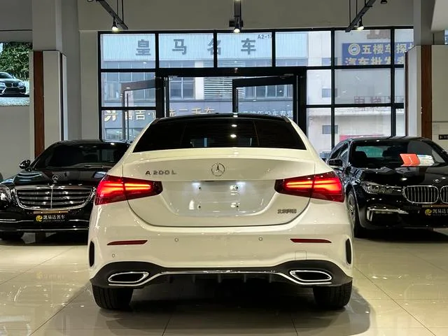 Mercedes-Benz A-Class 2024 Restyling A 200 L Fashion Edition interior photo 15 Mercedes-Benz A-Class 2024 Restyling A 200 L Fashion Edition interior photo 15