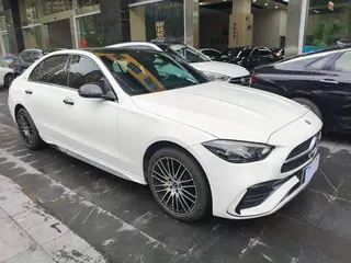 Mercedes-Benz C-Class 2024 Mise à jour C 260 L Version sportive extérieur photo 3