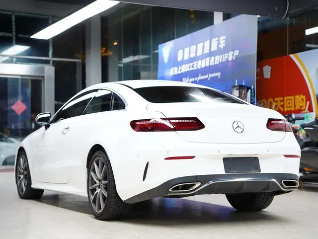 Mercedes-Benz E-Class (Imported) 2023 Mise à jour E 260 Coupé extérieur photo 2 Mercedes-Benz E-Class (Imported) 2023 Mise à jour E 260 Coupé extérieur photo 2