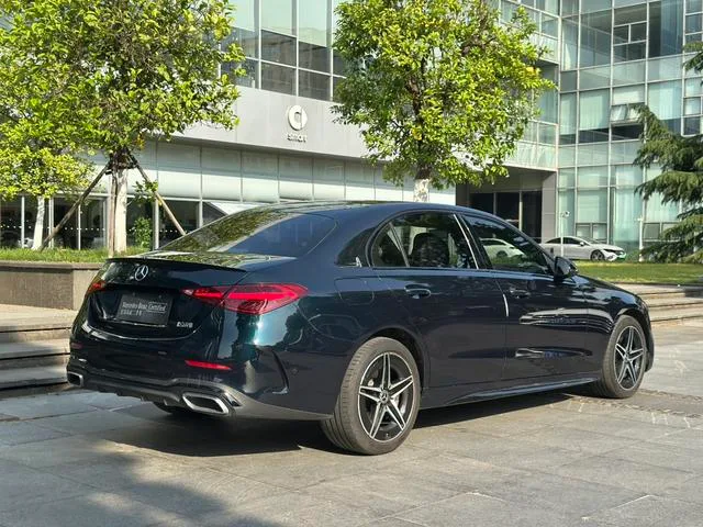 Mercedes-Benz C-Class 2024 Restyling C 260 L Hao Night Sports Edition exterior photo 2 Mercedes-Benz C-Class 2024 Restyling C 260 L Hao Night Sports Edition exterior photo 2