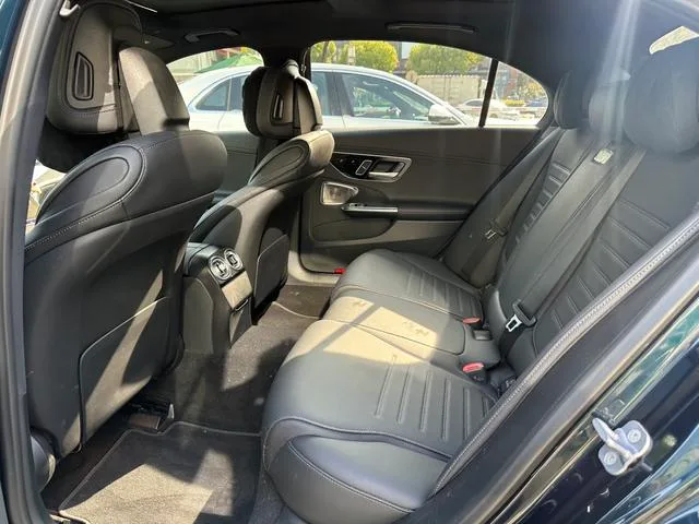Mercedes-Benz C-Class 2024 Restyling C 260 L Hao Night Sports Edition interior photo 7 Mercedes-Benz C-Class 2024 Restyling C 260 L Hao Night Sports Edition interior photo 7