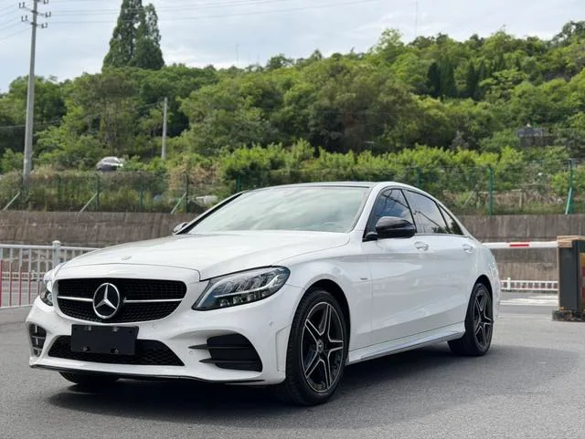 Mercedes-Benz C-Class 2021 C 260 L Édition tibétaine de la star du sport Yaozhen extérieur photo 1 Mercedes-Benz C-Class 2021 C 260 L Édition tibétaine de la star du sport Yaozhen extérieur photo 1