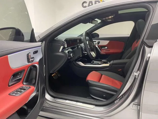 Mercedes-Benz CLA AMG 2023 AMG CLA 35 4MATIC interior foto 18 Mercedes-Benz CLA AMG 2023 AMG CLA 35 4MATIC interior foto 18