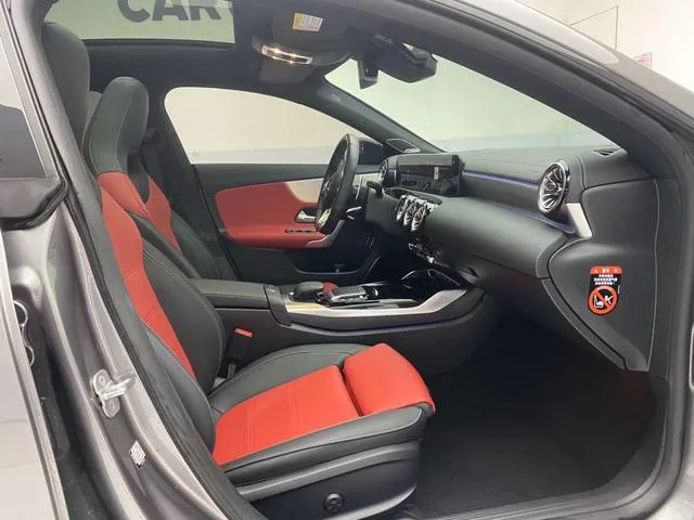 Mercedes-Benz CLA AMG 2023 AMG CLA 35 4MATIC interior foto 19 Mercedes-Benz CLA AMG 2023 AMG CLA 35 4MATIC interior foto 19