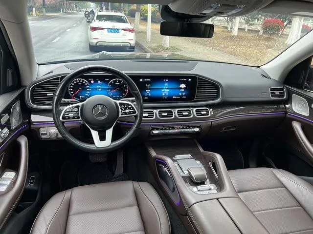 Mercedes-Benz GLS 2021 Restyling GLS 450 4MATIC Fashionable interior photo 14 Mercedes-Benz GLS 2021 Restyling GLS 450 4MATIC Fashionable interior photo 14